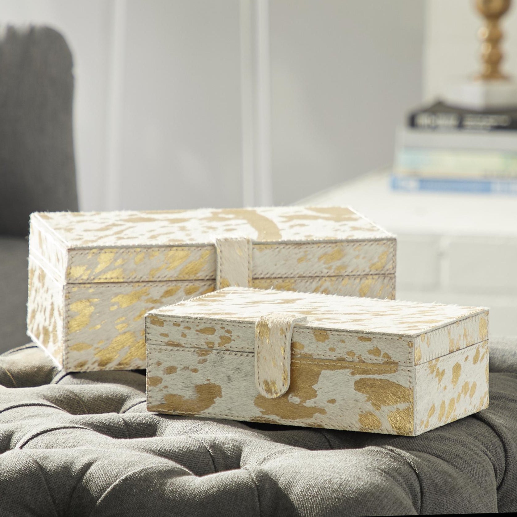 CAJA DE CUERO DORADO