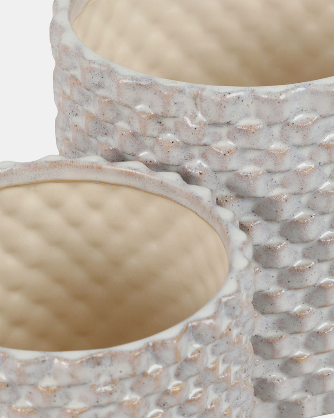 MACETA TEXTURED FOOTED